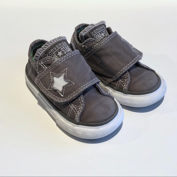 converse velcro shoes